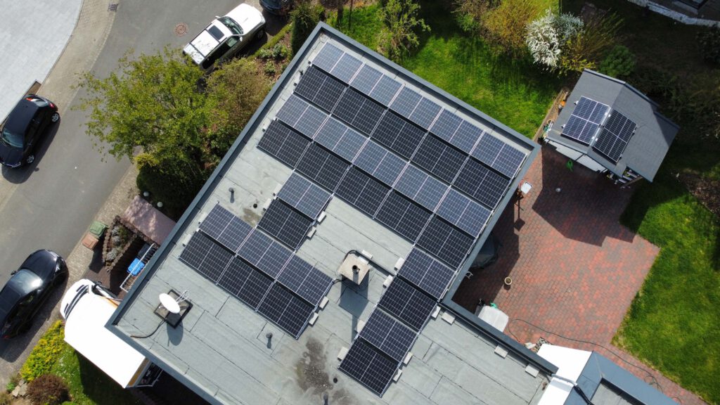 Photovoltaik Solaranlage Smart home Elektriker Elektro Elektrik Wärmepumpe Wärme Heizen Heizung Wallbox Solar Ladestation Emobilität Herdorf Siegen Neunkirchen Betzdorf Burbach Altenkirchen Westerwald Eauto Laden Sparen Stromkosten Meister