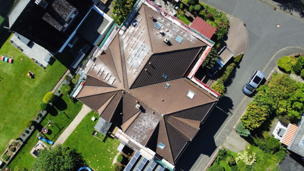 Photovoltaik Solaranlage Smart home Elektriker Elektro Elektrik Wärmepumpe Wärme Heizen Heizung Wallbox Solar Ladestation Emobilität Herdorf Siegen Neunkirchen Betzdorf Burbach Altenkirchen Westerwald Eauto Laden Sparen Stromkosten Meister