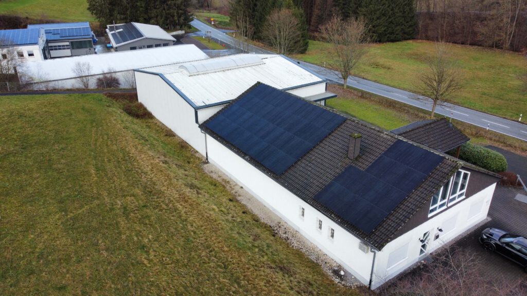 Photovoltaik Solaranlage Smart home Elektriker Elektro Elektrik Wärmepumpe Wärme Heizen Heizung Wallbox Solar Ladestation Emo