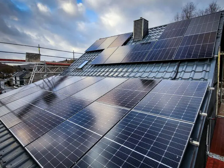 Photovoltaik Solaranlage Smart home Elektriker Elektro Elektrik Wärmepumpe Wärme Heizen Heizung Wallbox Solar Ladestation Emobilität Herdorf Siegen Neunkirchen Betzdorf Burbach Altenkirchen Westerwald Eauto Laden Sparen Stromkosten Meister