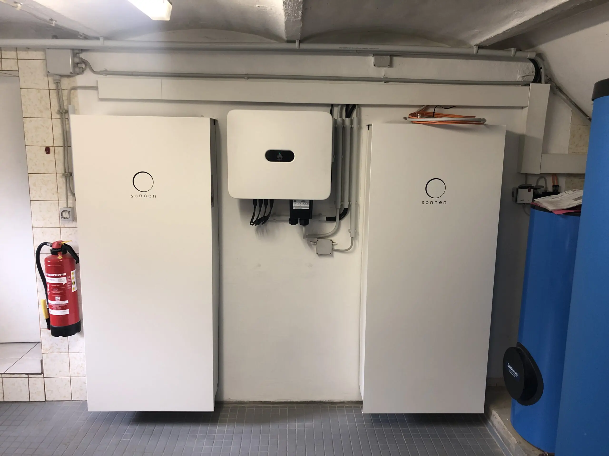 Speicher Akku Stromspeicher sonnen Batteriespeicher Solarspeicher Stromkosten sparen Strom Siegen Betzdorf Herdorf Altenkirchen Burbach Wilnsdorf