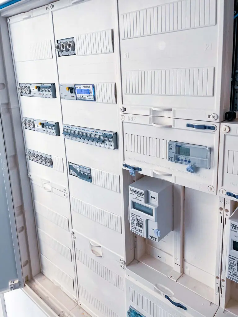 Smart home Elektriker elektro Elektrik loxone Wärmepumpe Wärme Heizen Heizung Wallbox Solar Ladestation Emobilität Herdorf siegen neunkirchen betzdorf altenkirchen westerwald Eauto Laden