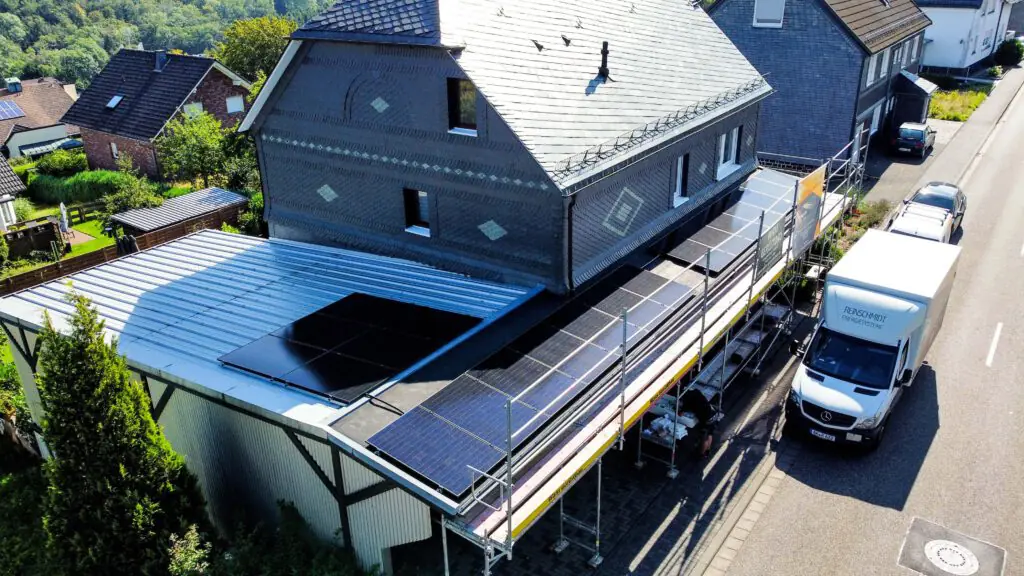 Photovoltaik Solaranlage Smart home Elektriker Elektro Elektrik Wärmepumpe Wärme Heizen Heizung Wallbox Solar Ladestation Emobilität Herdorf Siegen Neunkirchen Betzdorf Burbach Altenkirchen Westerwald Eauto Laden Sparen Stromkosten Meister